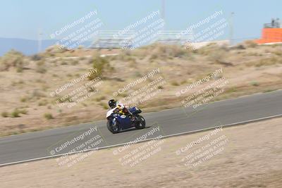 media/Apr-20-2025-AHRMA (Sun) [[393a79c373]]/Race/Group 11 early race/Turn 4b/